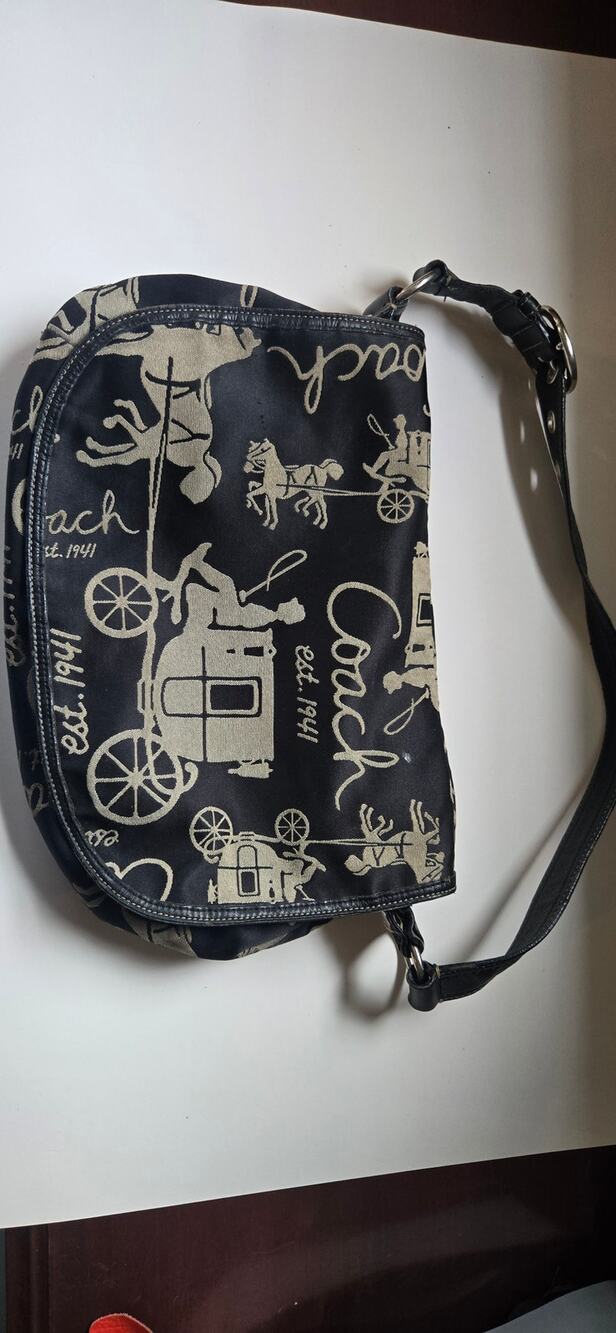 Coach Womens Horse Carriage Print Shoulder Bag Black Tan Jacquard Flap Purse Zip